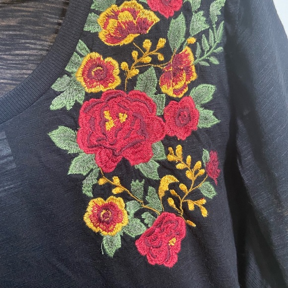 Torrid Embroidered Tops. Size- 3X - Picture 7 of 7